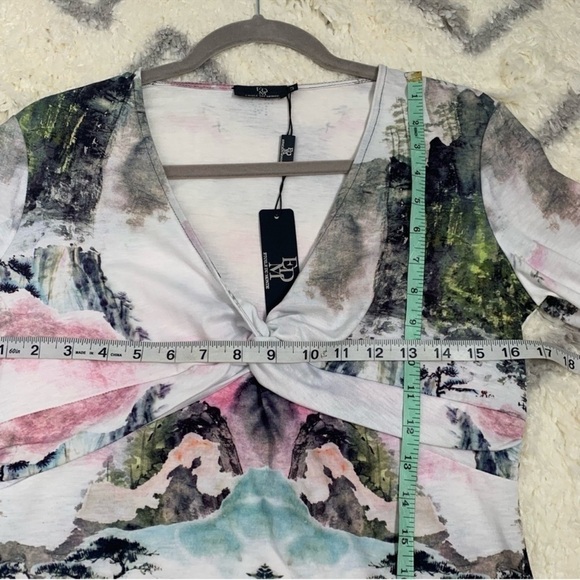 Etoile Du Monde Watercolor Scenic Tree Print V-Neckline Long Sleeve Top - Picture 11 of 12